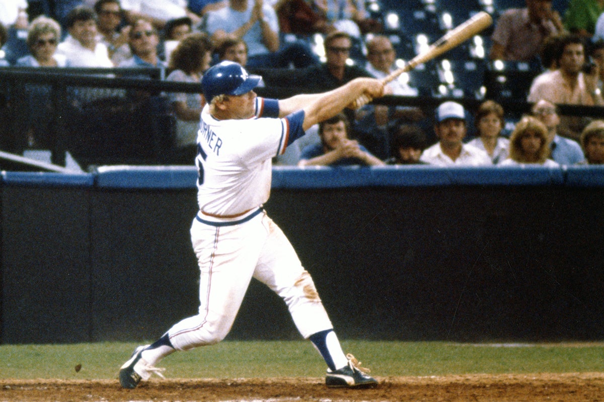 Bob Horner bats for Braves
